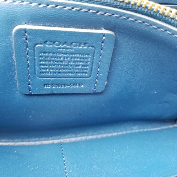 Coach Accordion Glovetanned Leather Wallet - Picture 4 of 7